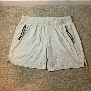 Mens light weight shorts size large